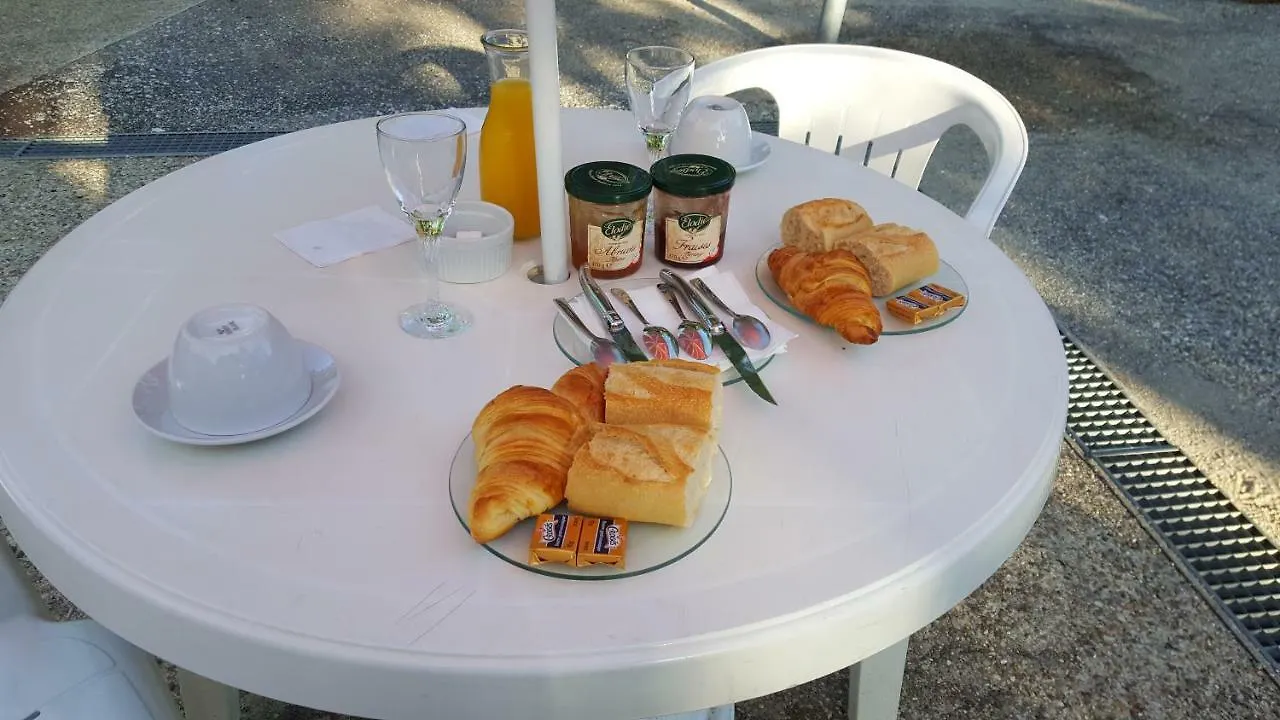 Campsite Camping Du Defends Hotel Sault-de-Vaucluse France